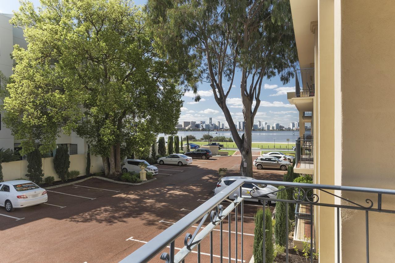 The Peninsula Riverside Serviced Apartments Perth Bagian luar foto